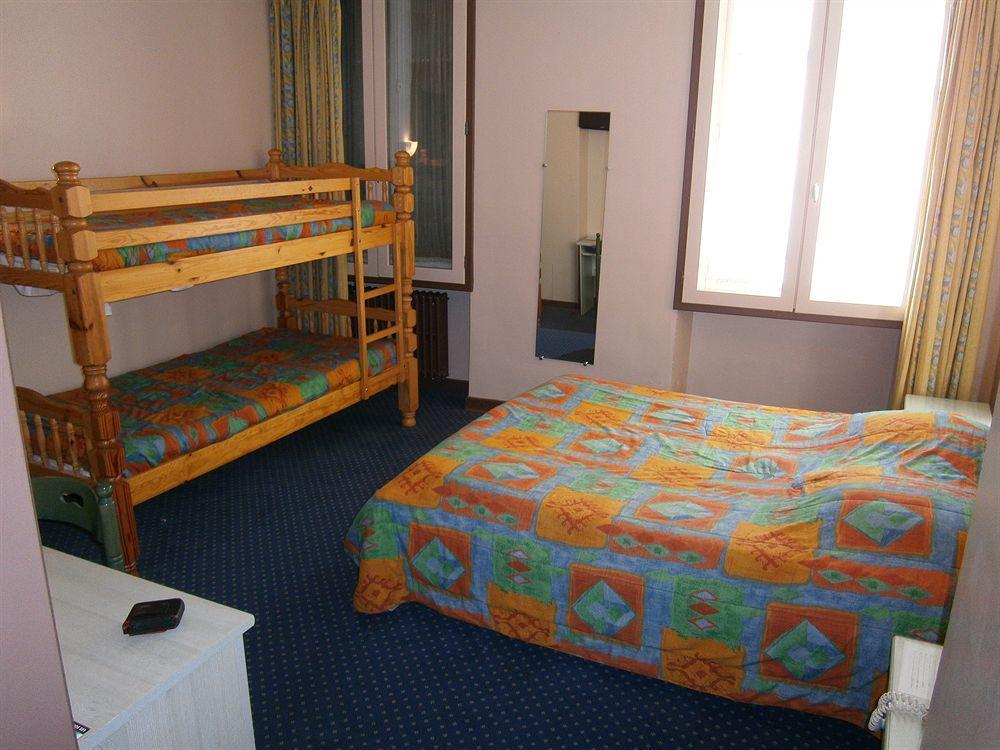 Logis Hotel Saint Jacques ヴァランス エクステリア 写真