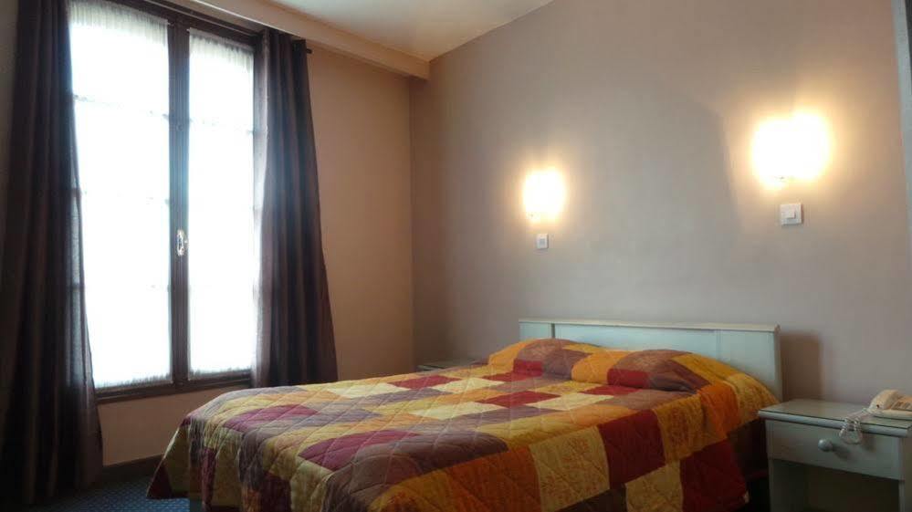 Logis Hotel Saint Jacques ヴァランス エクステリア 写真