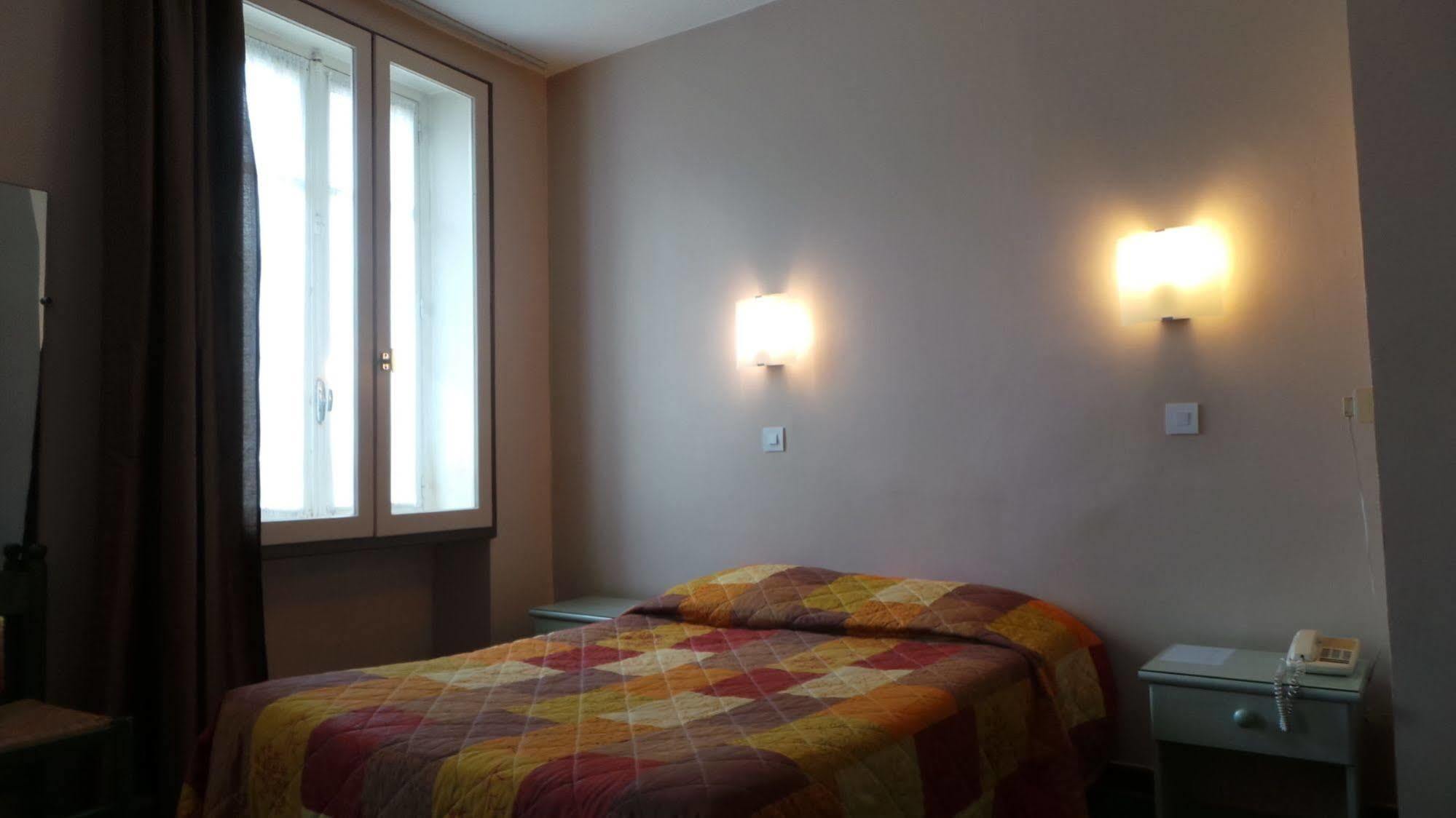 Logis Hotel Saint Jacques ヴァランス エクステリア 写真