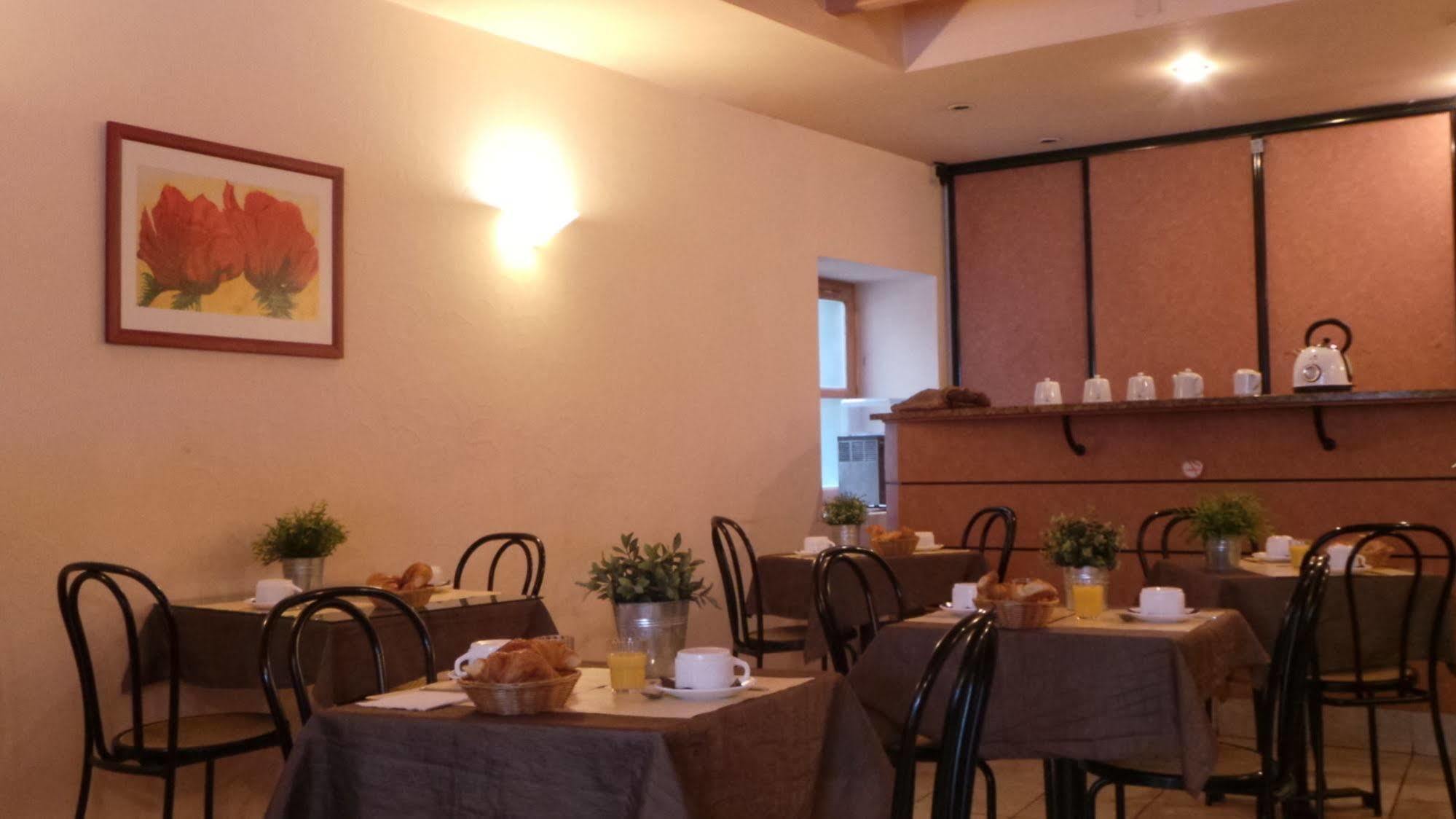 Logis Hotel Saint Jacques ヴァランス エクステリア 写真