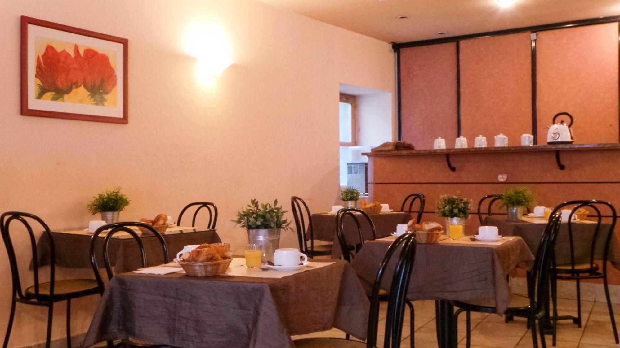 Logis Hotel Saint Jacques ヴァランス エクステリア 写真