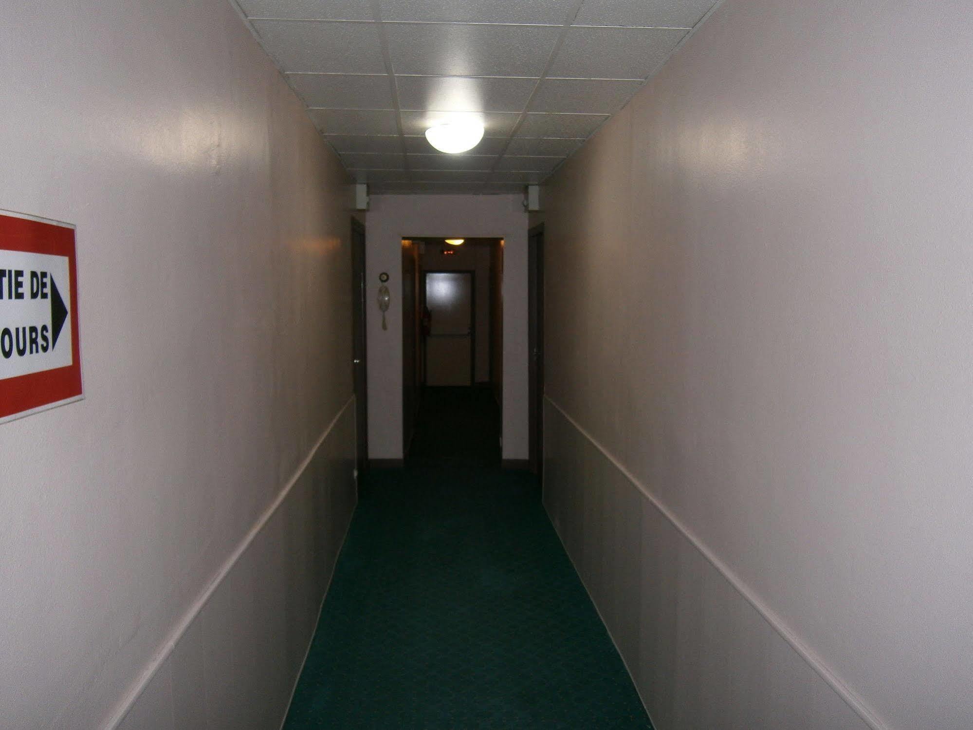 Logis Hotel Saint Jacques ヴァランス エクステリア 写真