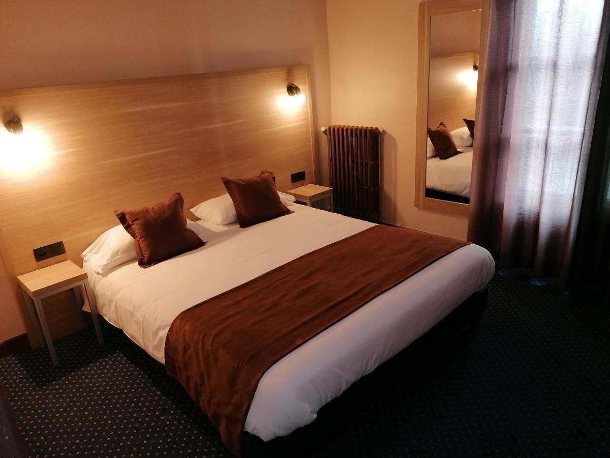 Logis Hotel Saint Jacques ヴァランス エクステリア 写真