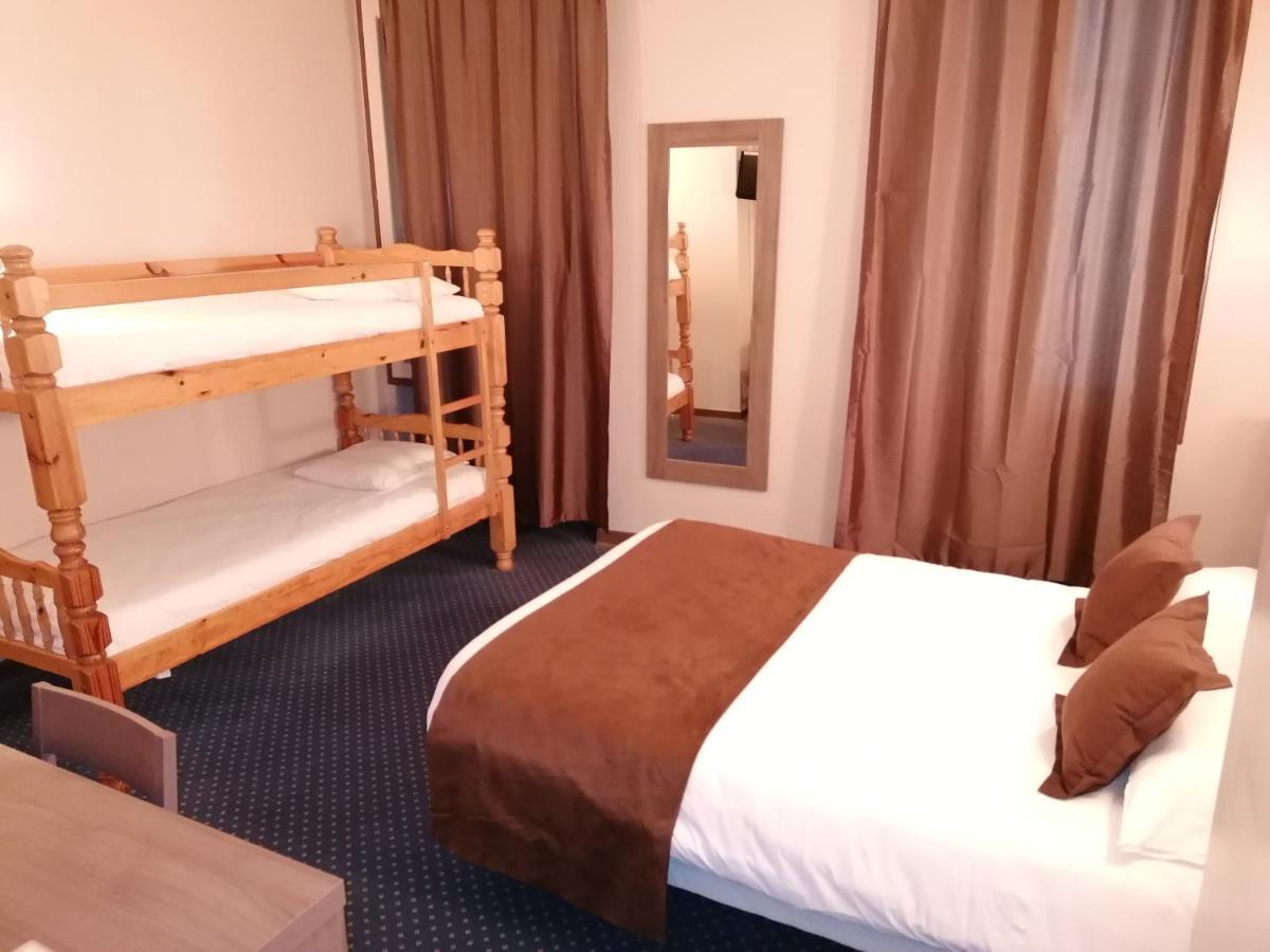 Logis Hotel Saint Jacques ヴァランス エクステリア 写真